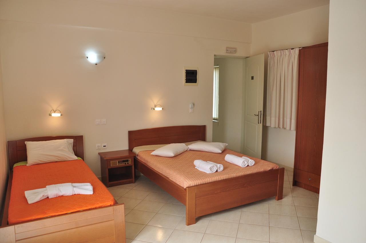 Ostria Hotel Palekastro Exterior photo
