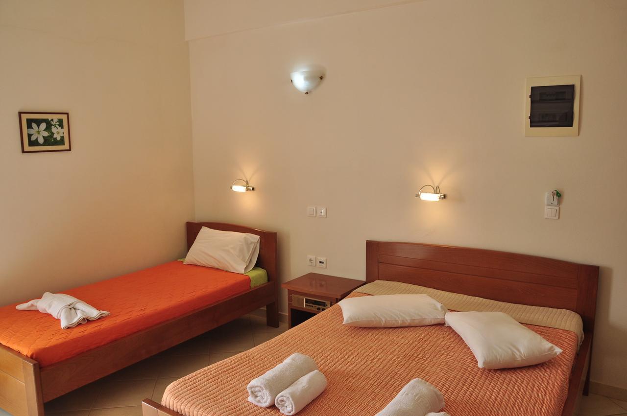 Ostria Hotel Palekastro Exterior photo